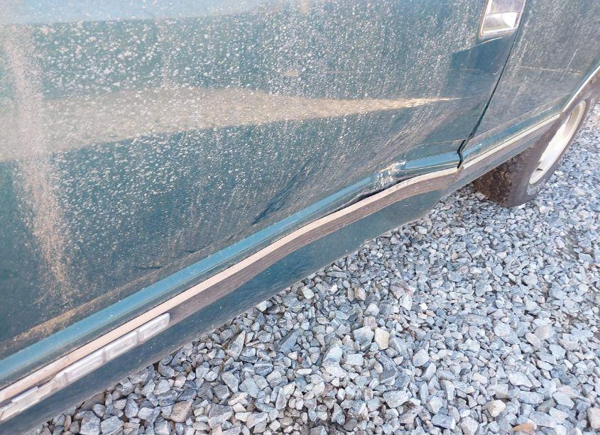 Photo 6 of 1996 Chevrolet Tahoe C1500 (VIN 1GNEC13R2TJ310590)