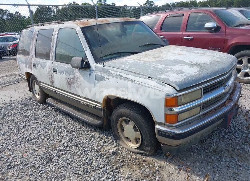 1999 Chevrolet Tahoe LT (VIN 1GNEC13R3XJ539270) main photo