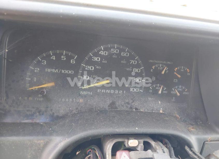 Photo 7 of 1999 Chevrolet Tahoe LT (VIN 1GNEC13R3XJ539270)