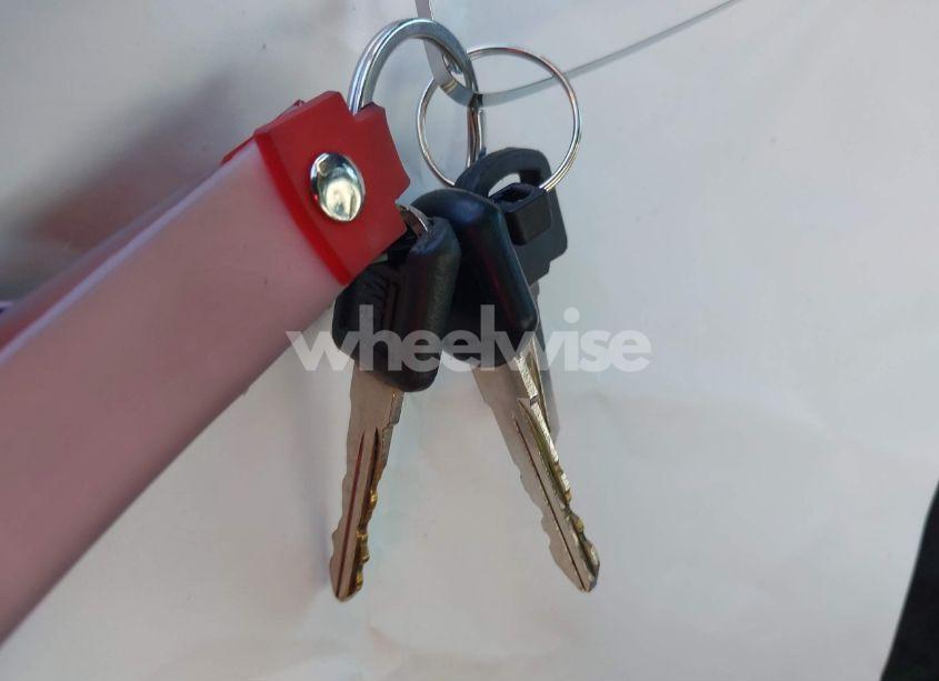 Photo 11 of 1999 Chevrolet Tahoe LT (VIN 1GNEC13R3XJ552469)