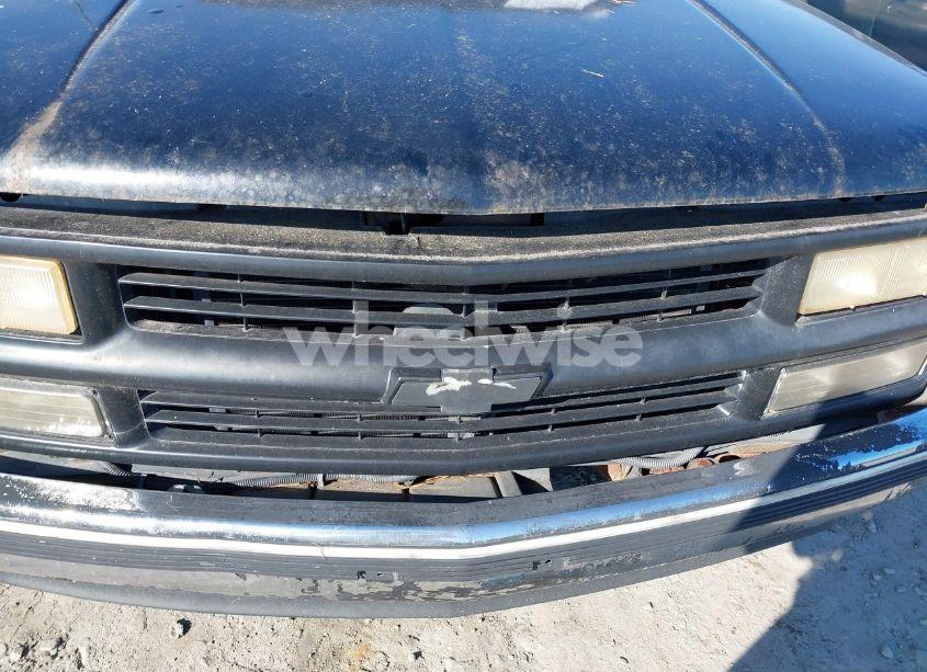 Photo 14 of 1999 Chevrolet Tahoe LS (VIN 1GNEC13R3XJ567487)