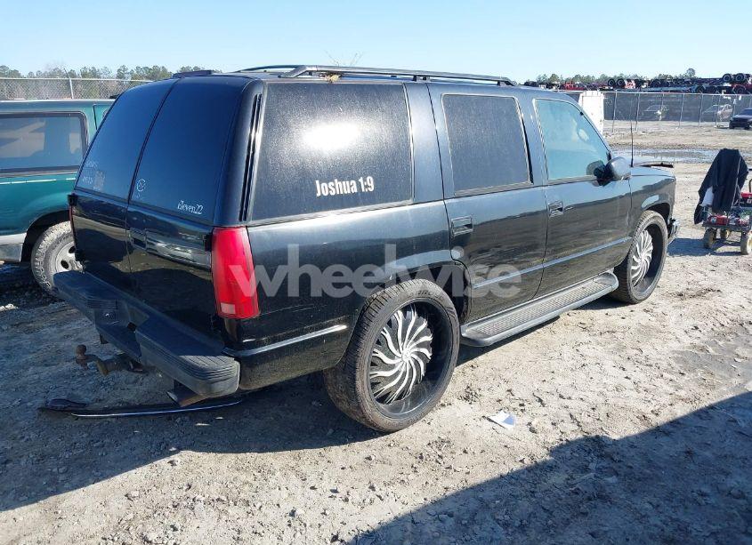 Photo 4 of 1999 Chevrolet Tahoe LS (VIN 1GNEC13R3XJ567487)