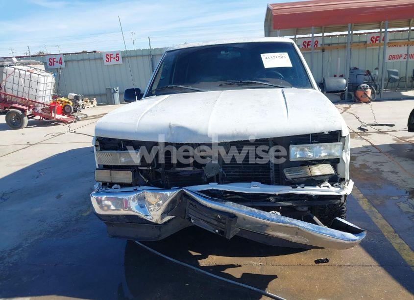 Photo 12 of 1997 Chevrolet Tahoe LS (VIN 1GNEC13R6VJ373453)