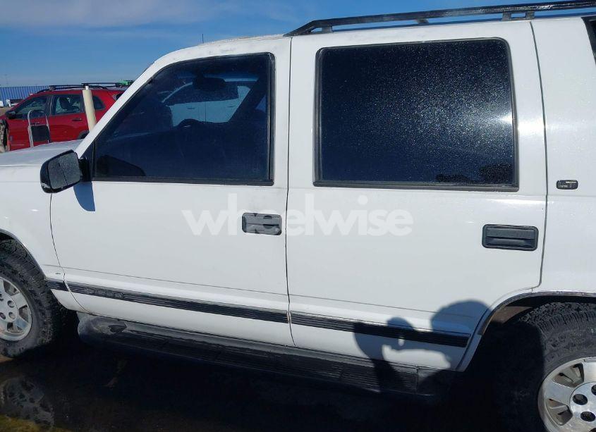 Photo 14 of 1997 Chevrolet Tahoe LS (VIN 1GNEC13R6VJ373453)