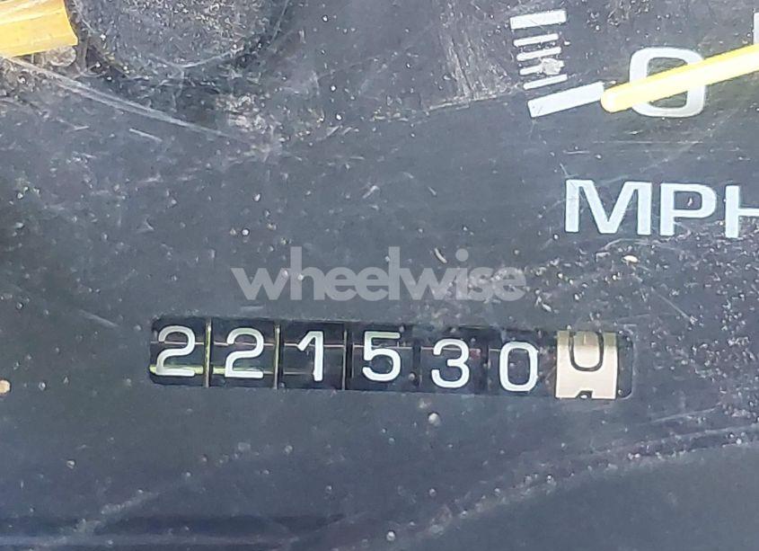 Photo 15 of 1997 Chevrolet Tahoe LS (VIN 1GNEC13R6VJ373453)