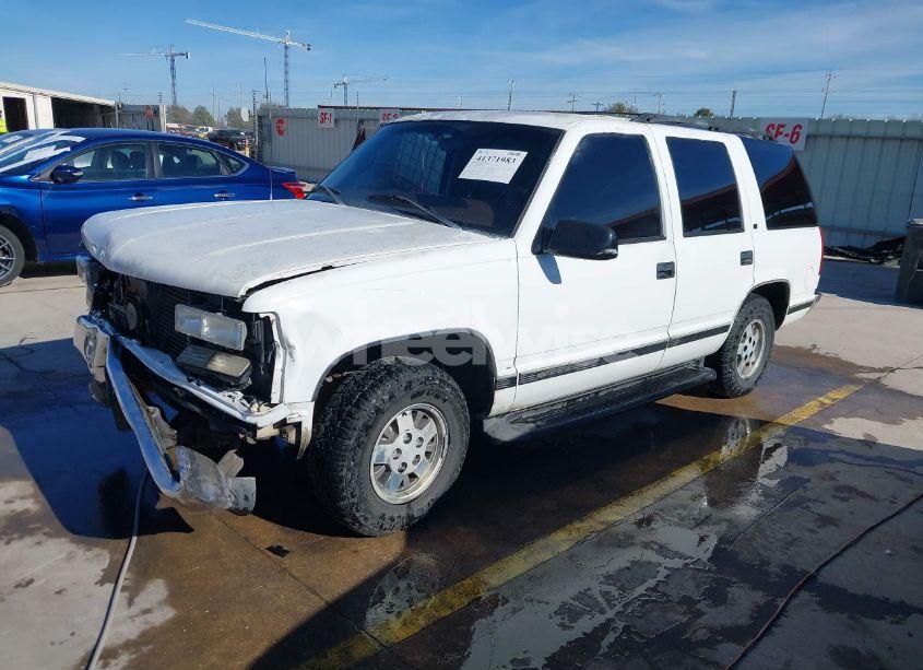 Photo 2 of 1997 Chevrolet Tahoe LS (VIN 1GNEC13R6VJ373453)