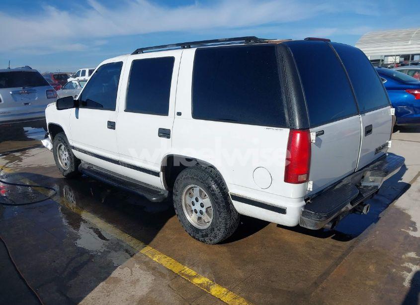 Photo 3 of 1997 Chevrolet Tahoe LS (VIN 1GNEC13R6VJ373453)