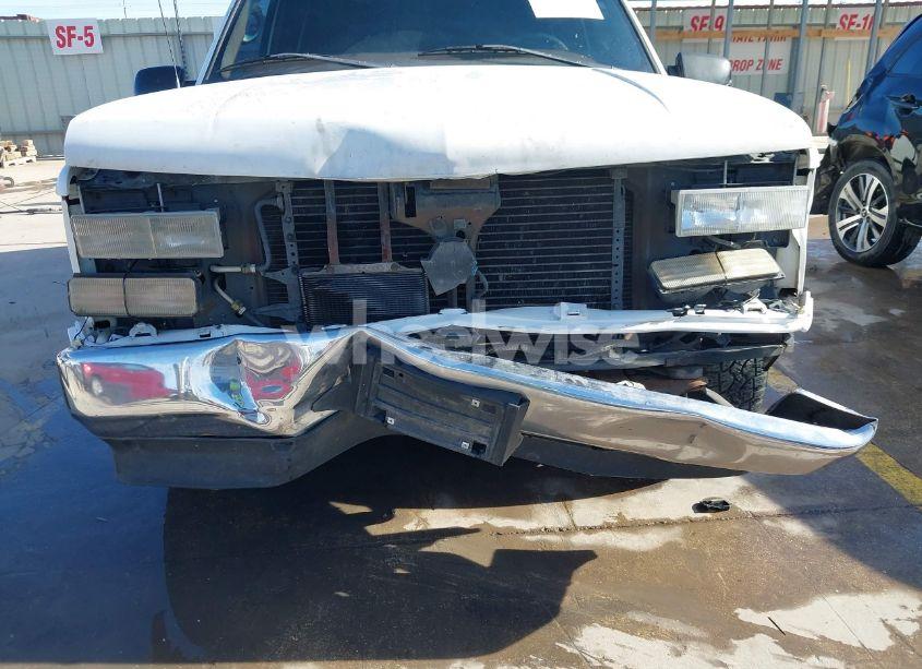 Photo 6 of 1997 Chevrolet Tahoe LS (VIN 1GNEC13R6VJ373453)