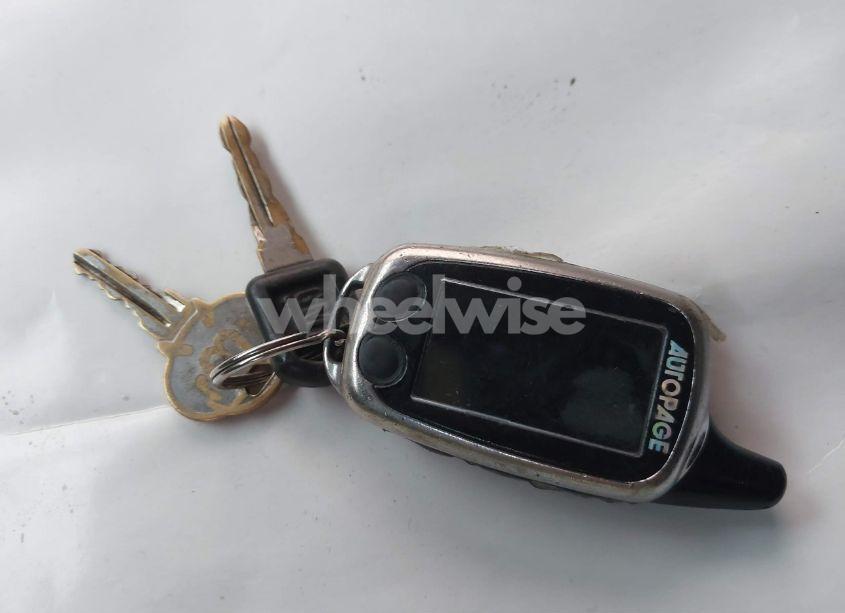 Photo 11 of 1998 Chevrolet Tahoe LS (VIN 1GNEC13R6WJ337859)