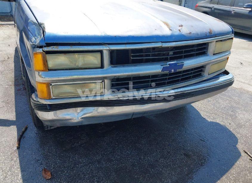 Photo 6 of 1999 Chevrolet Tahoe LS (VIN 1GNEC13R6XJ425456)