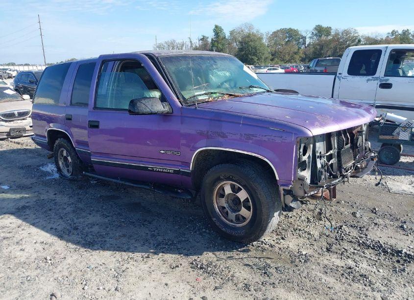 1999 Chevrolet Tahoe LT (VIN 1GNEC13R8XJ511030) main photo
