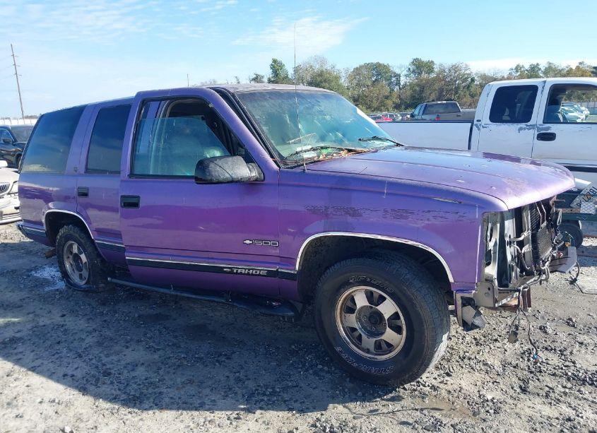 Photo 6 of 1999 Chevrolet Tahoe LT (VIN 1GNEC13R8XJ511030)