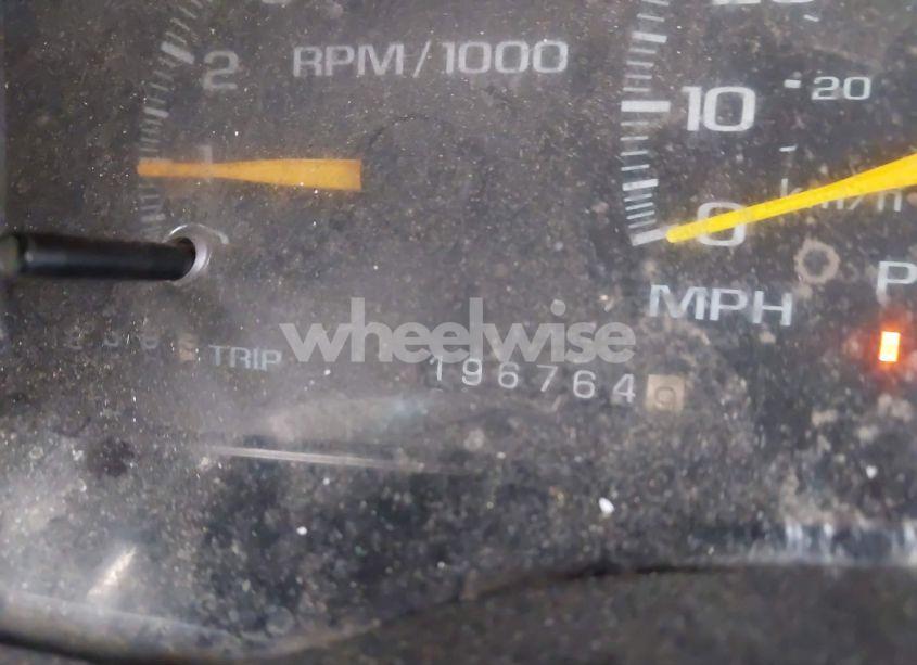 Photo 7 of 1999 Chevrolet Tahoe LT (VIN 1GNEC13R8XJ511786)