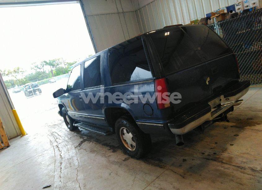Photo 3 of 1999 Chevrolet Tahoe LIMITED (VIN 1GNEC13R9XJ536325)