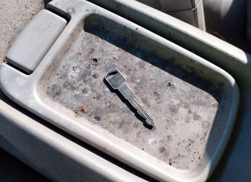 Photo 11 of 1999 Chevrolet Tahoe LT (VIN 1GNEC13R9XR150344)