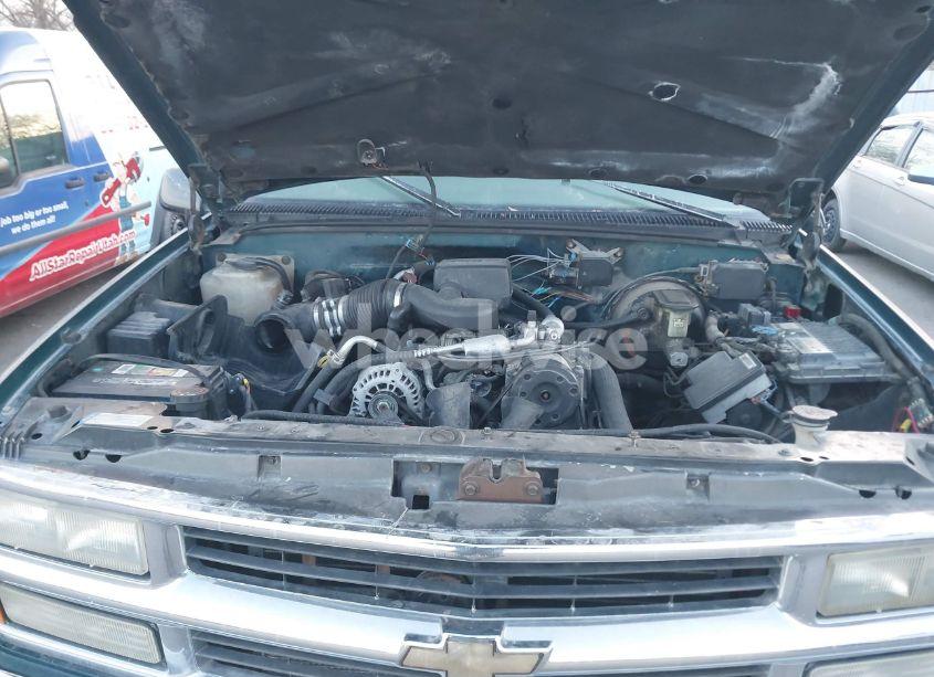 Photo 10 of 1997 Chevrolet Tahoe LS (VIN 1GNEC13RXVJ430821)