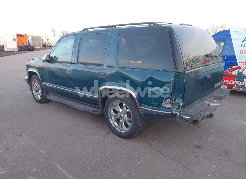 Photo 3 of 1997 Chevrolet Tahoe LS (VIN 1GNEC13RXVJ430821)