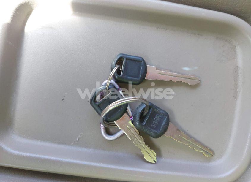 Photo 11 of 1999 Chevrolet Tahoe LT (VIN 1GNEC13RXXJ351815)