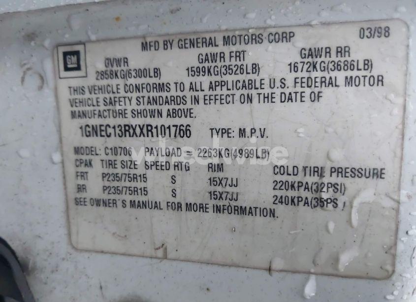 Photo 9 of 1999 Chevrolet Tahoe LT (VIN 1GNEC13RXXR101766)