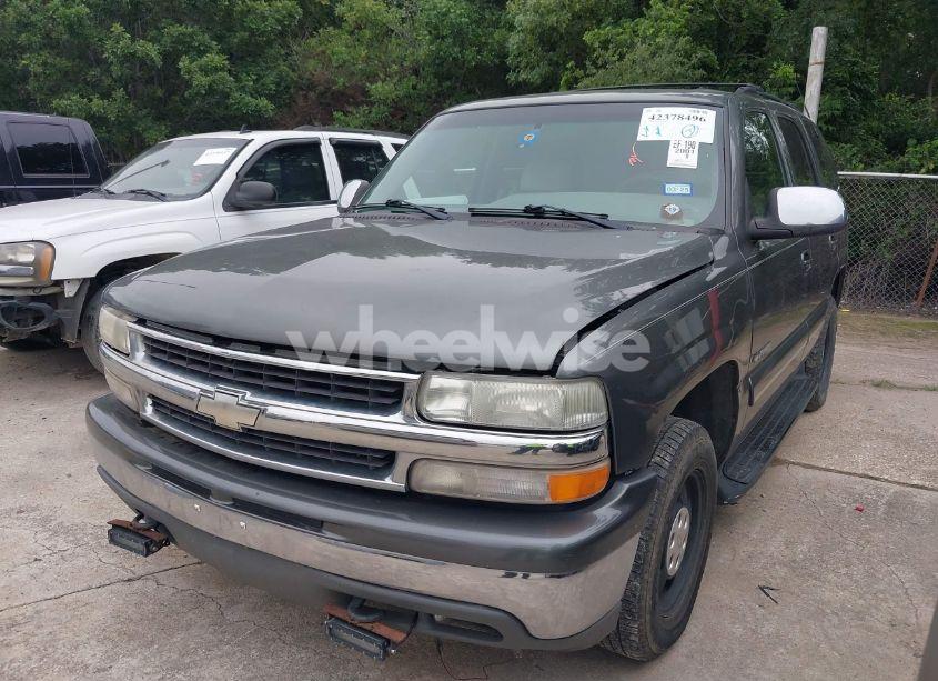 Photo 2 of 2001 Chevrolet Tahoe C1500 (VIN 1GNEC13T01J147222)