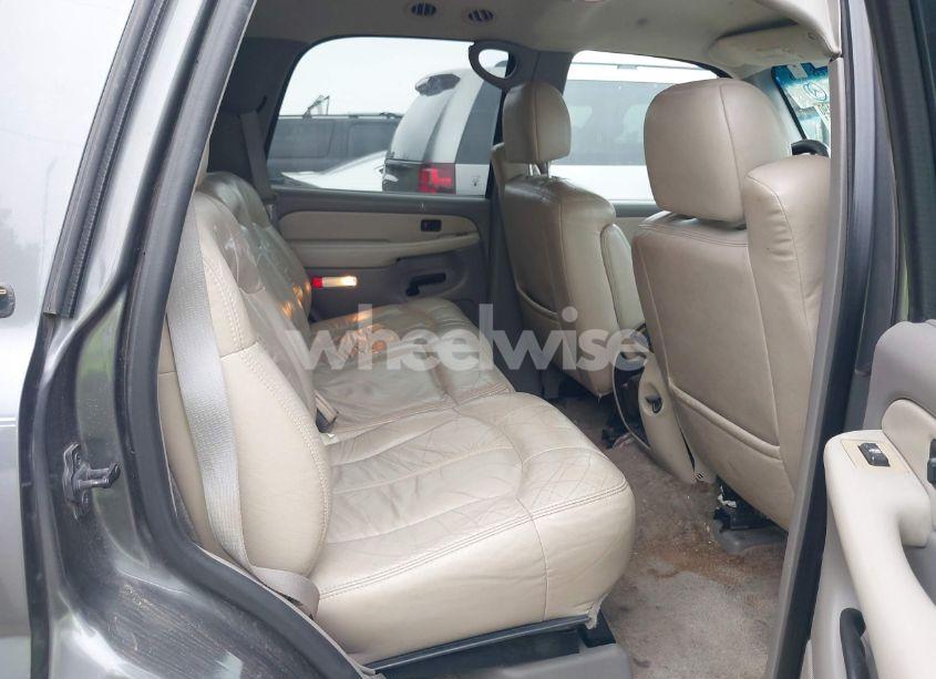 Photo 8 of 2001 Chevrolet Tahoe C1500 (VIN 1GNEC13T01J147222)