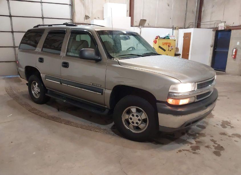 2001 Chevrolet Tahoe LS (VIN 1GNEC13T01J159015) main photo