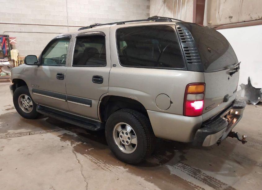 Photo 3 of 2001 Chevrolet Tahoe LS (VIN 1GNEC13T01J159015)
