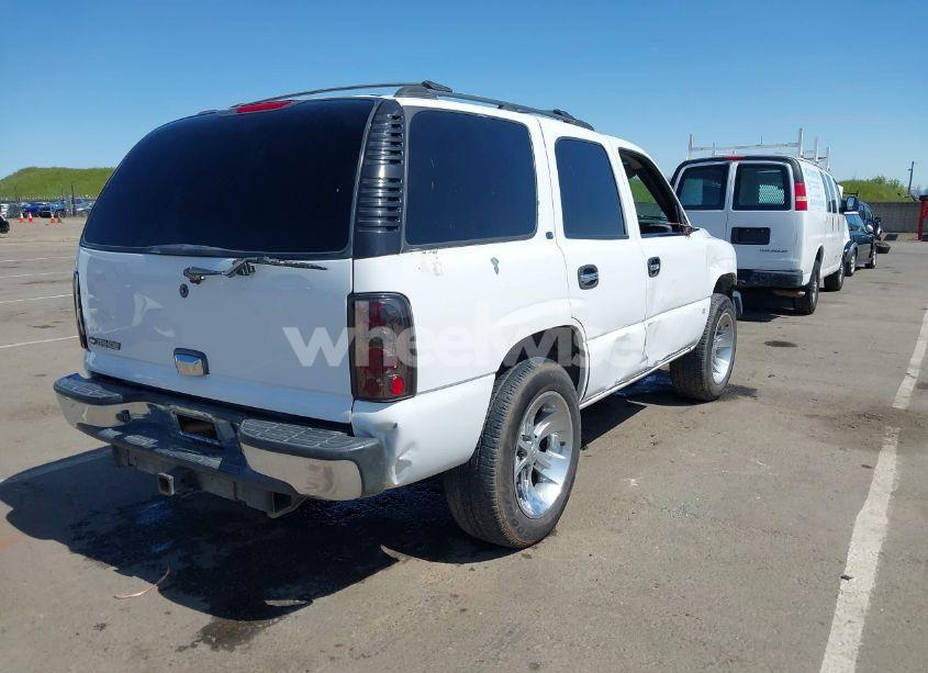 Photo 4 of 2001 Chevrolet Tahoe LS (VIN 1GNEC13T01J206365)