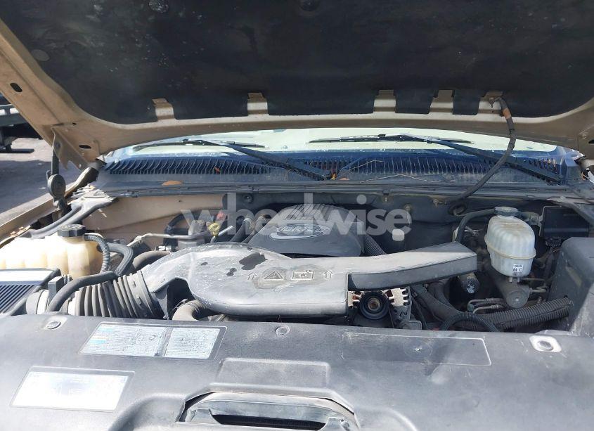 Photo 10 of 2005 Chevrolet Tahoe LT (VIN 1GNEC13T05J164155)