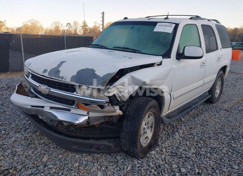 Photo 2 of 2005 Chevrolet Tahoe LT (VIN 1GNEC13T05J219574)