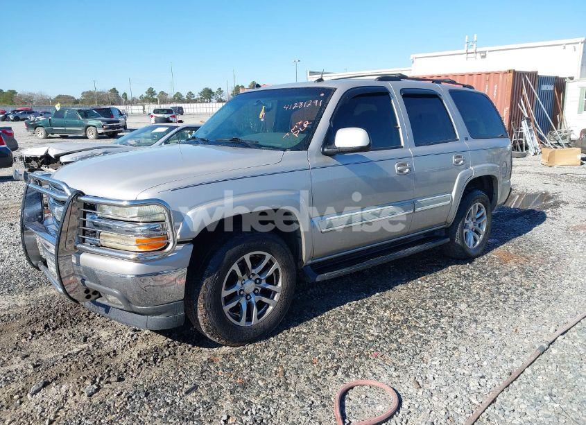 Photo 2 of 2005 Chevrolet Tahoe LT (VIN 1GNEC13T05R127821)