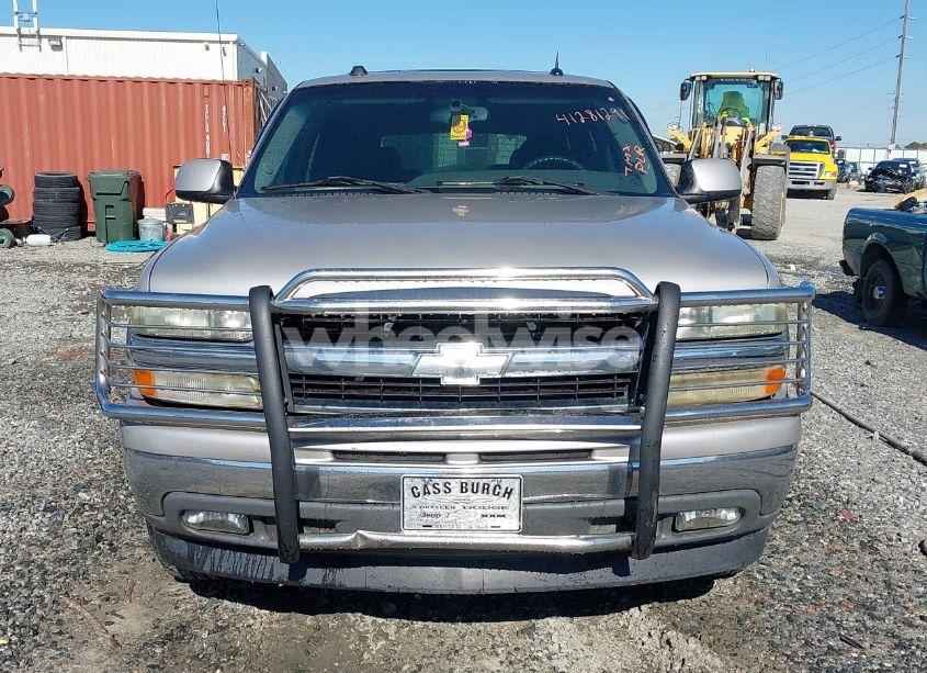 Photo 6 of 2005 Chevrolet Tahoe LT (VIN 1GNEC13T05R127821)