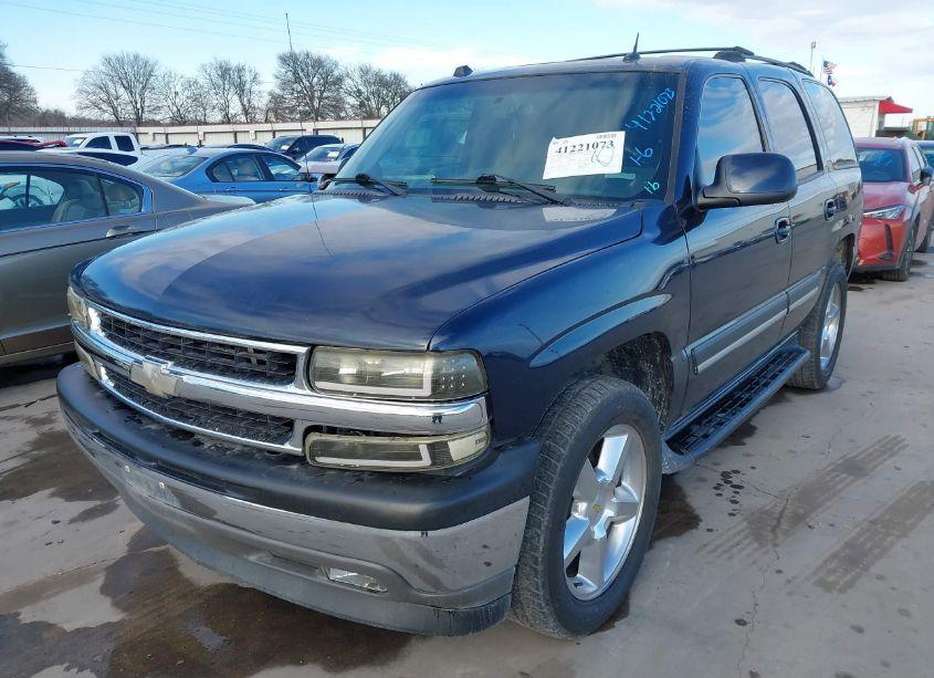 Photo 2 of 2005 Chevrolet Tahoe LT (VIN 1GNEC13T05R205451)
