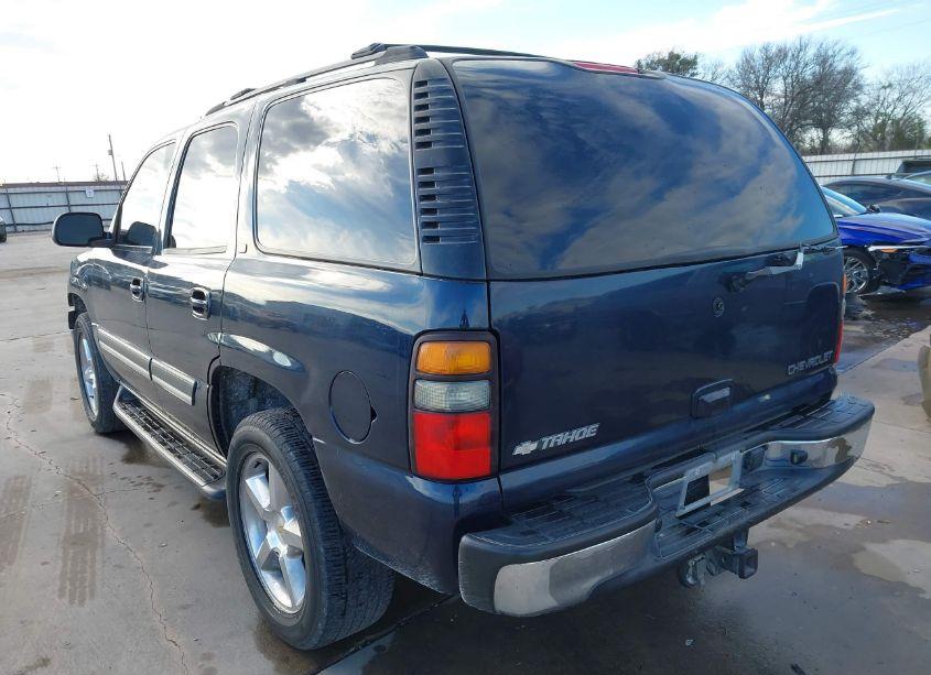 Photo 3 of 2005 Chevrolet Tahoe LT (VIN 1GNEC13T05R205451)