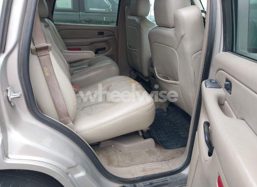 Photo 8 of 2006 Chevrolet Tahoe LT (VIN 1GNEC13T06J114681)