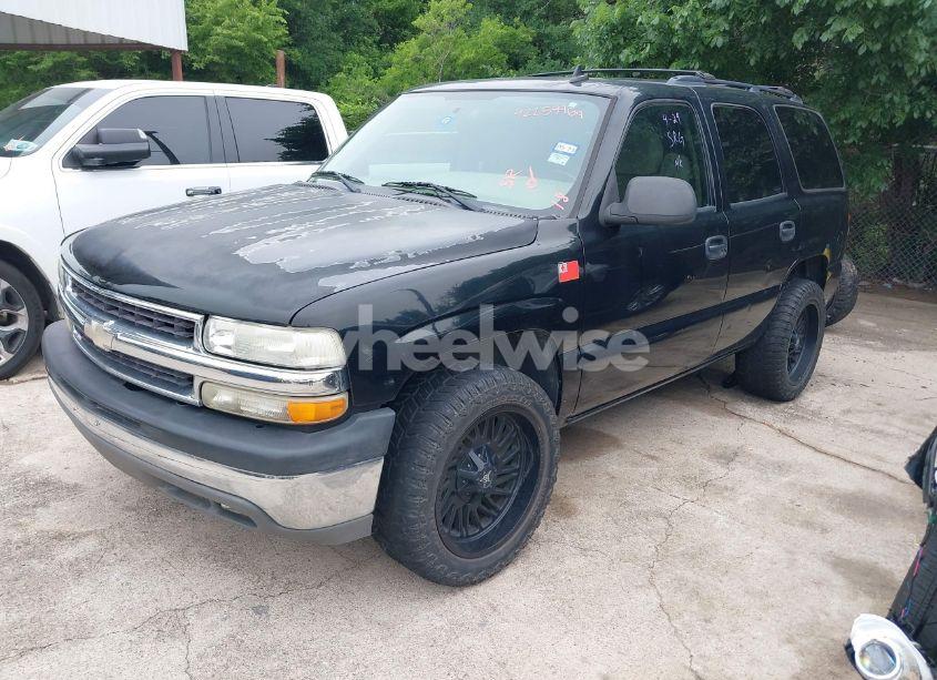 Photo 2 of 2006 Chevrolet Tahoe LS (VIN 1GNEC13T06R114925)