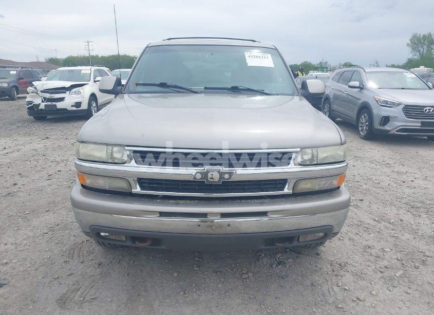 Photo 6 of 2001 Chevrolet Tahoe LT (VIN 1GNEC13T11J107893)