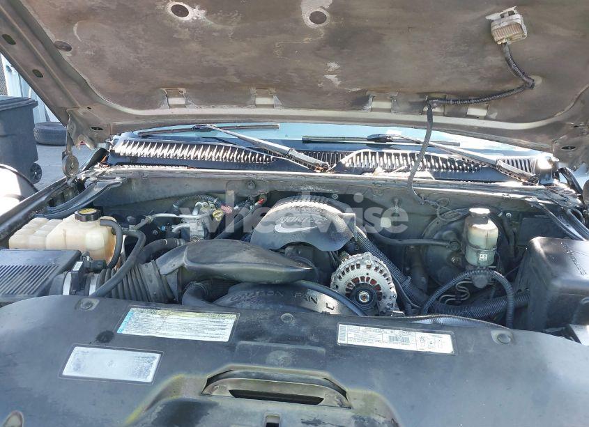 Photo 10 of 2001 Chevrolet Tahoe LT (VIN 1GNEC13T11J119588)