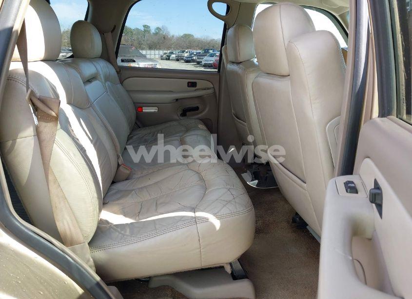 Photo 8 of 2001 Chevrolet Tahoe LT (VIN 1GNEC13T11J205662)