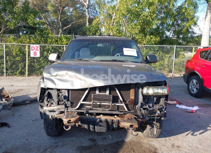 Photo 12 of 2001 Chevrolet Tahoe LS (VIN 1GNEC13T11R182692)