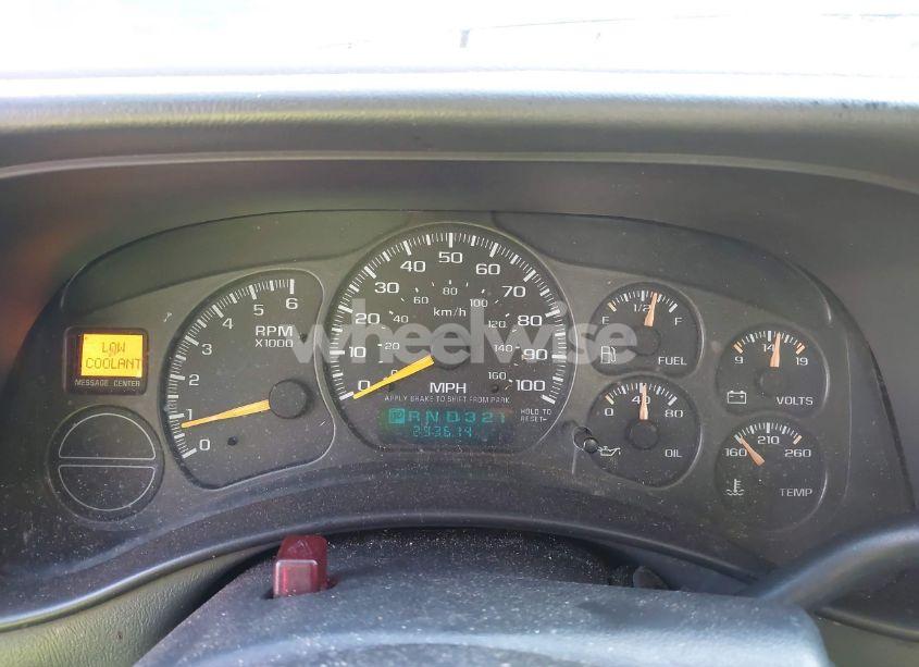 Photo 7 of 2001 Chevrolet Tahoe LS (VIN 1GNEC13T11R182692)