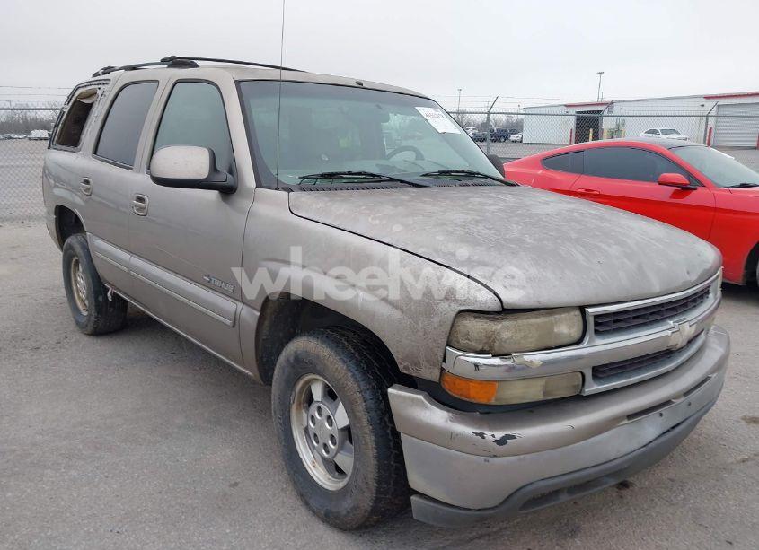 2001 Chevrolet Tahoe LT (VIN 1GNEC13T11R208644) main photo