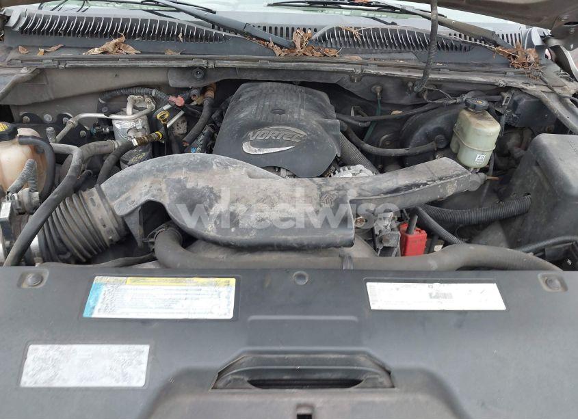 Photo 10 of 2001 Chevrolet Tahoe LT (VIN 1GNEC13T11R208644)