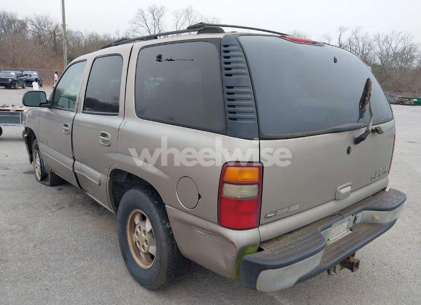 Photo 3 of 2001 Chevrolet Tahoe LT (VIN 1GNEC13T11R208644)