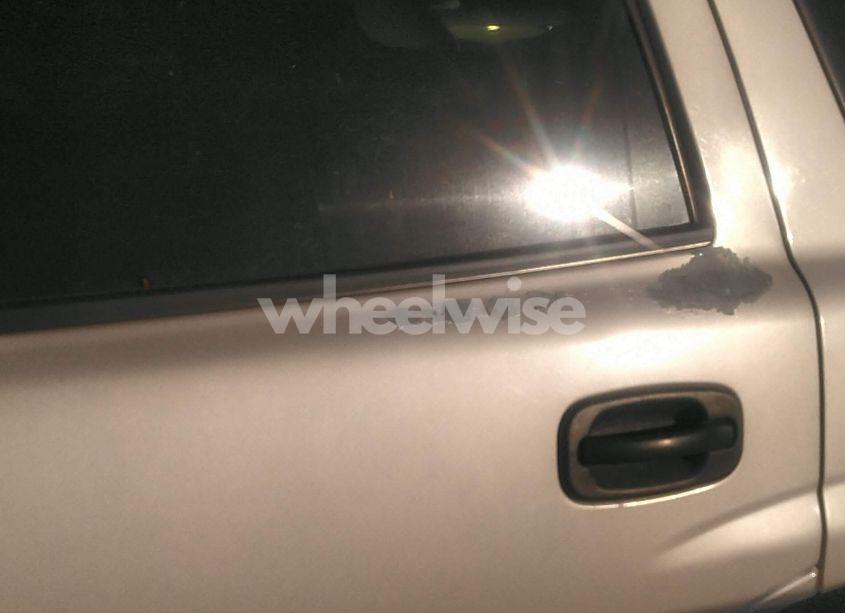 Photo 11 of 2005 Chevrolet Tahoe LS (VIN 1GNEC13T15J157358)