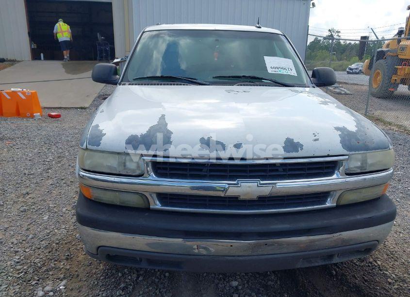 Photo 6 of 2005 Chevrolet Tahoe LS (VIN 1GNEC13T15J198864)