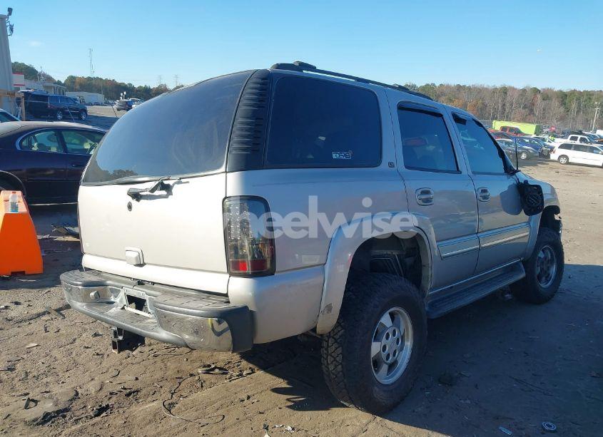 Photo 4 of 2005 Chevrolet Tahoe LT (VIN 1GNEC13T15R218984)