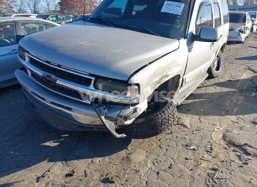 Photo 6 of 2005 Chevrolet Tahoe LT (VIN 1GNEC13T15R218984)