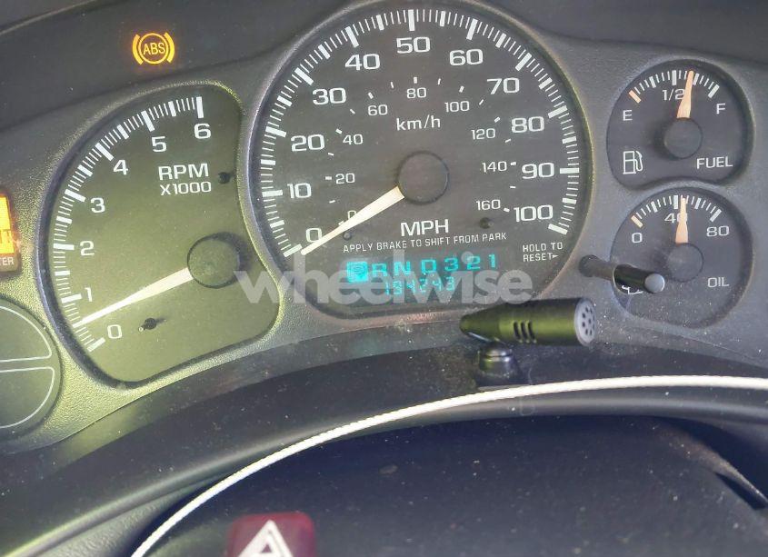 Photo 7 of 2001 Chevrolet Tahoe LT (VIN 1GNEC13T21J303213)