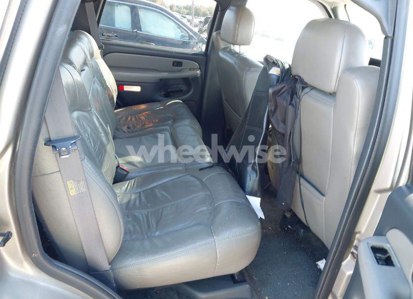 Photo 8 of 2001 Chevrolet Tahoe LT (VIN 1GNEC13T21J303213)